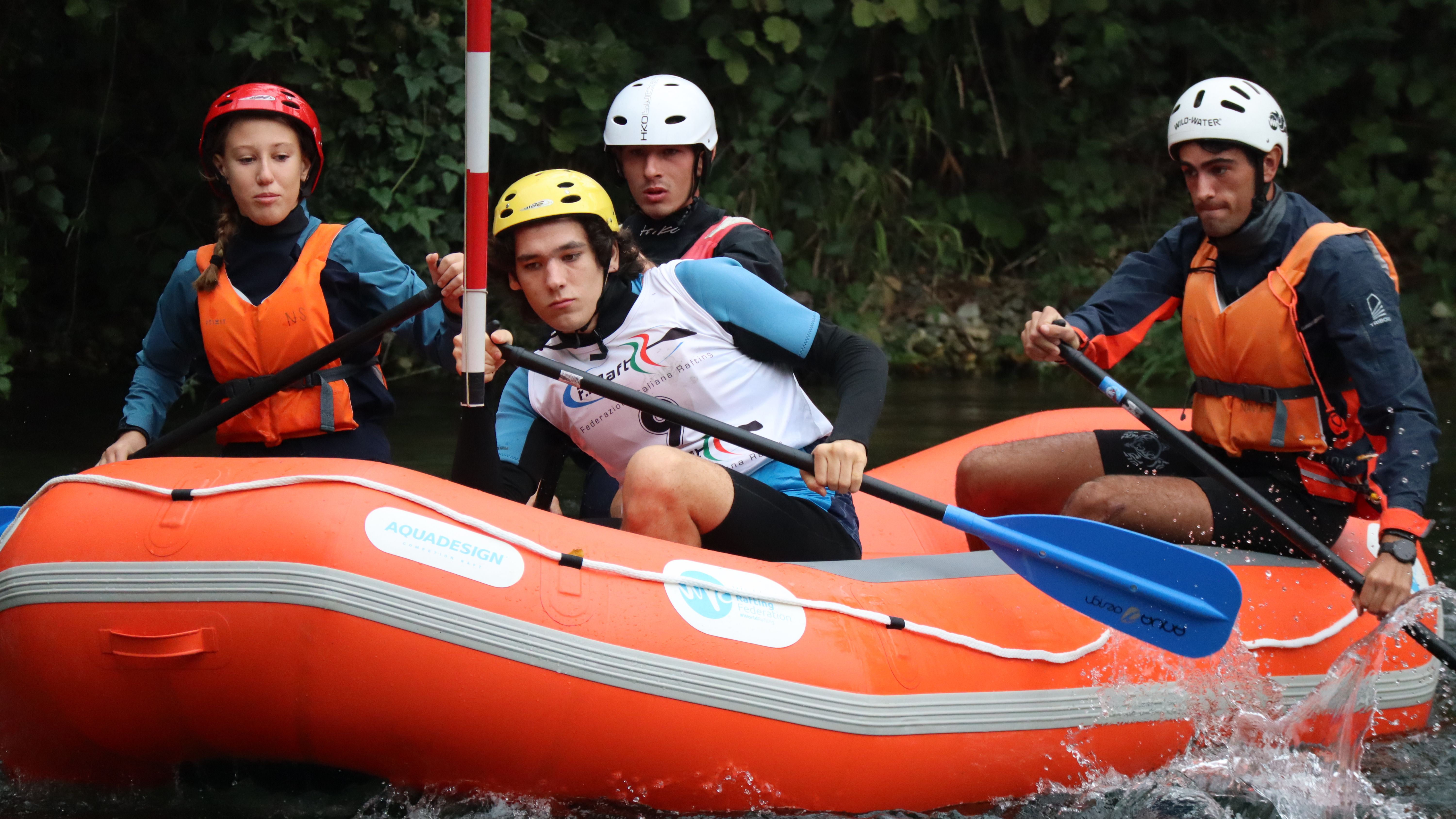 Rafting a Vigevano: lo slalom nel Parco del Ticino