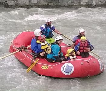 Bimbi in raft giugno 2017